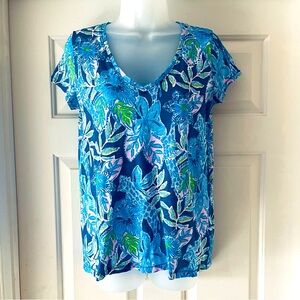 Lilly Pulitzer Etta V neck T-Shirt vibrant, blues, pink and green Size S ECU